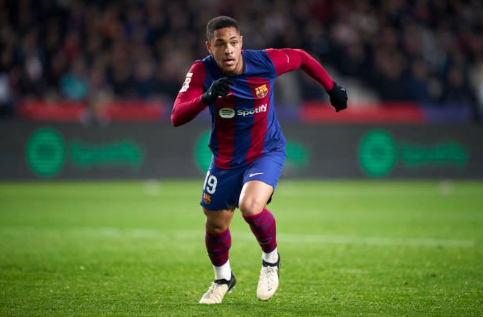 Roque bị Barca rao bán.